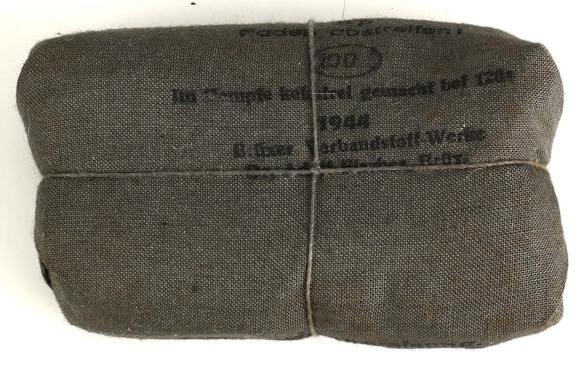Wehrmacht Field dressing / First Aid kit German WW12 Equipment and