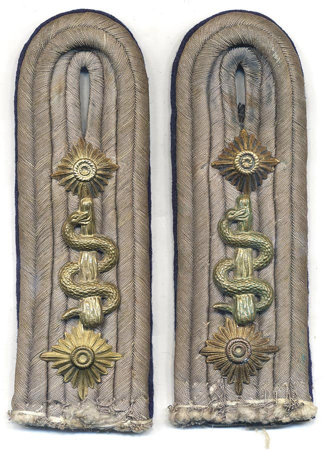 Army/Luftwaffe Captain's Medic shoulder boards - German WW1-2 Cloth ...